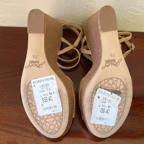 Badgley Mischka gold glitter wedges, size 7.5, EUC - Picture 6 of 9